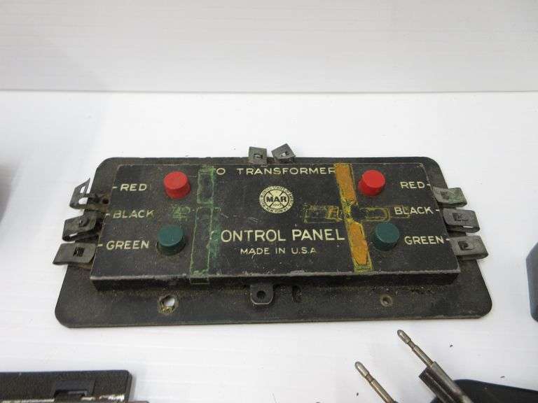 Marx train items, includes: 4- Manual switches, 2- Electronic control ...