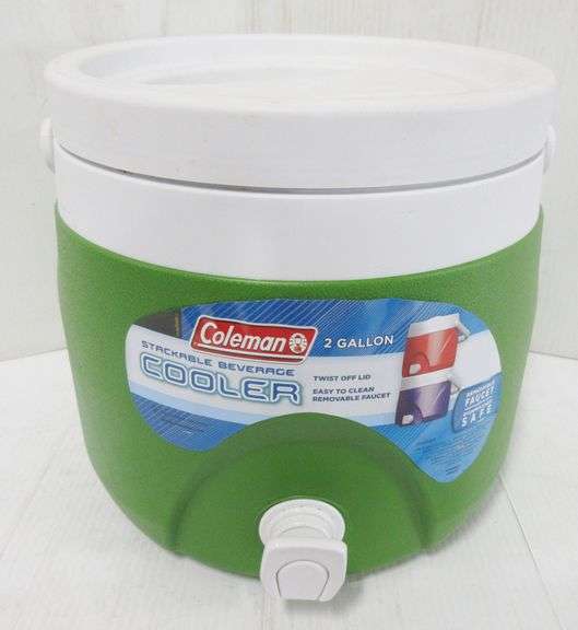 Coleman 2gallon stackable cooler, green in color, great Albrecht