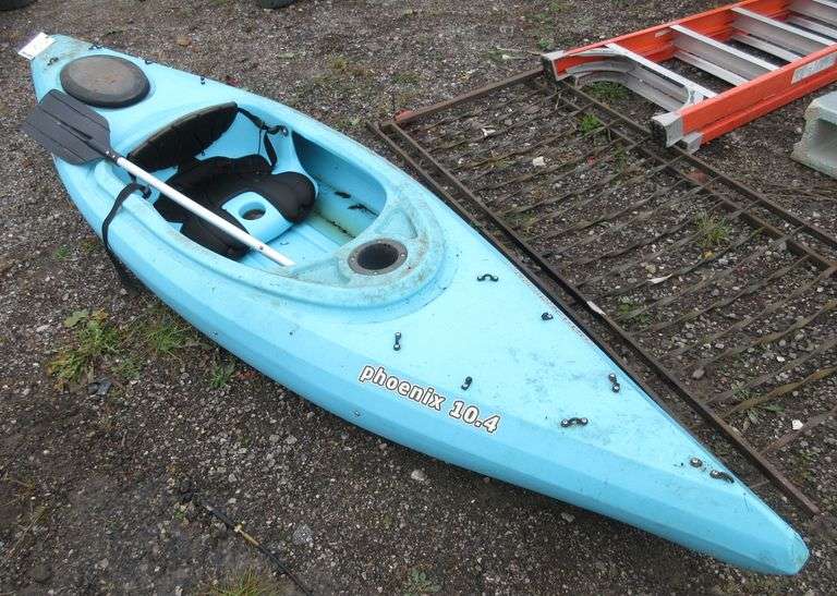 10.4' Sun Dolphin kayak, used Albrecht Auction Service