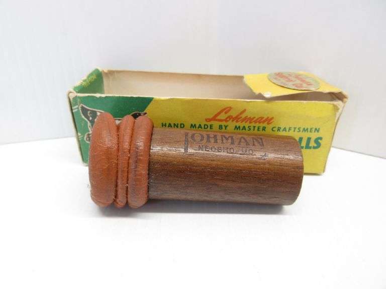 Lohman Rattle Box Antique Lohman squirrel call no. 109, in original box with instructions ...