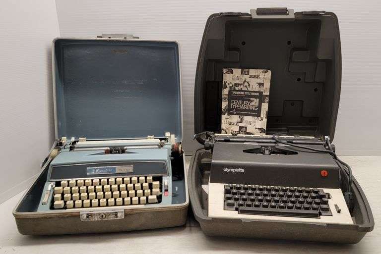 (2) Typewriters in cases - Albrecht Auction Service