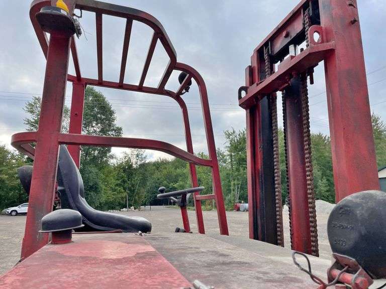 Moffett Lister Diesel Forklift, New Seat, Oil and Filter, Hydraulic