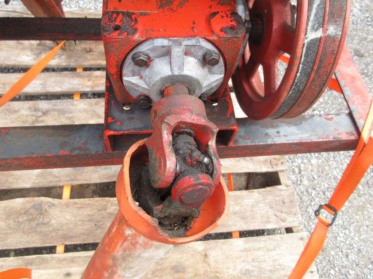 Woodsman buzzsaw, Cat 1 3Point hitch, PTO driven, 28"Dia blade, works