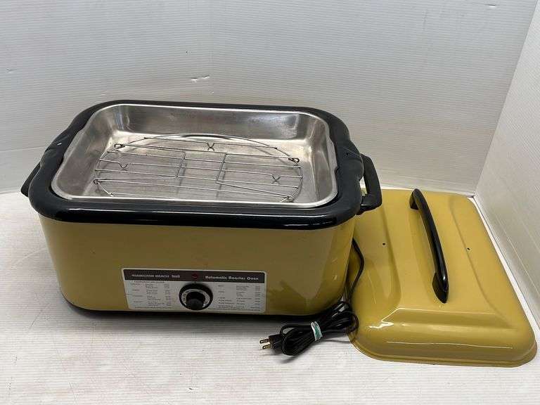 Hamilton Beach scovill automatic roaster oven with rack and shallow pan