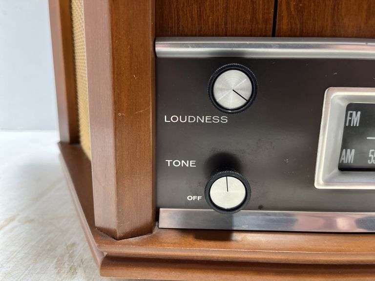 Magnavox table top AM/FM tube radio, model no. OFM022, cherry finish ...