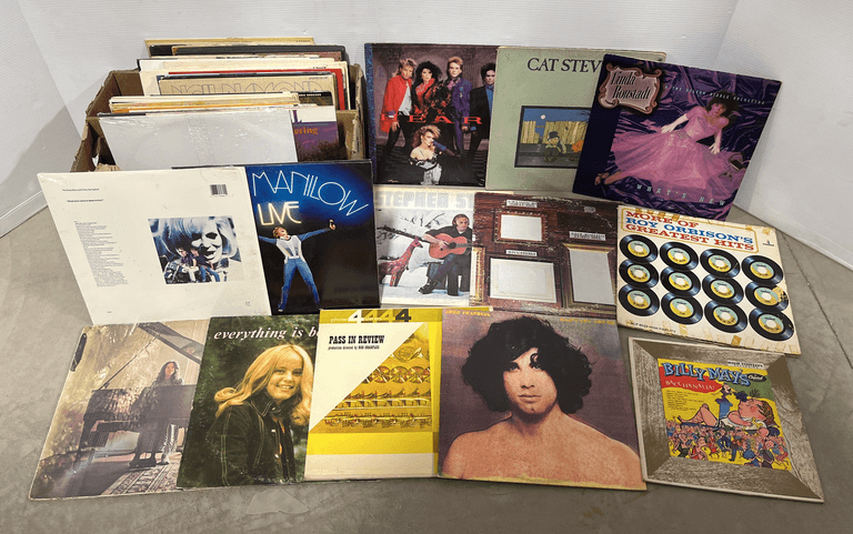 Records All Over Over (50) records, various artists, fair to good - Albrecht Auction Service