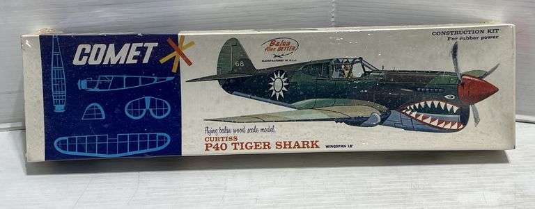 Antique Guillows Curtiss P-40 Warhawk WWII Flying Tiger model, wing ...
