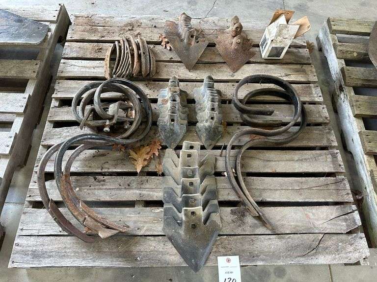 (5)-S-Tines (two are HD) with Assorted Sweeps and Bolts