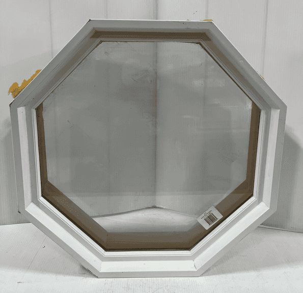 Octagon window, 2' x 2', used - Albrecht Auction Service