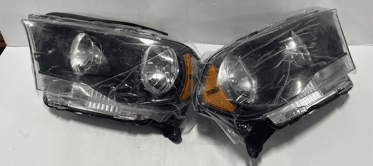 Bryght OE Style Headlight Assembly For 2011-2013 Dodge Durango - Black Housing, Clear Lens, Amber Corner