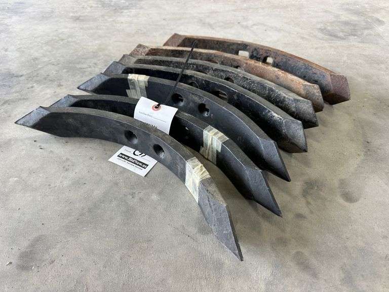 (7)-Double Pointed Chisels (N130190).  Off International chisel plow.