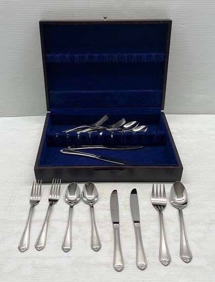 REED & BARTON SELECT STAINLESS INDONESIA FLATWARE FLUTED ELEGANCE