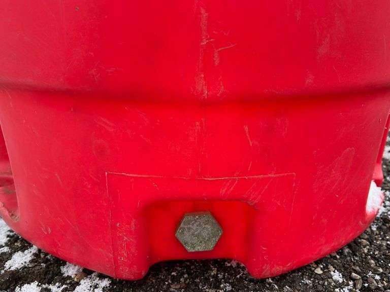 Brower plastic livestock water tank, 48"Across top x 24"D, no leaks