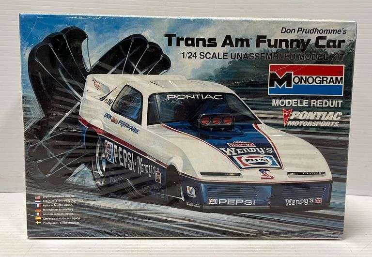 Atlantis 1:24 Scale Model Kit - Don 'The Snake' Prudhomme Wendy's Pepsi 1985 Funny Car