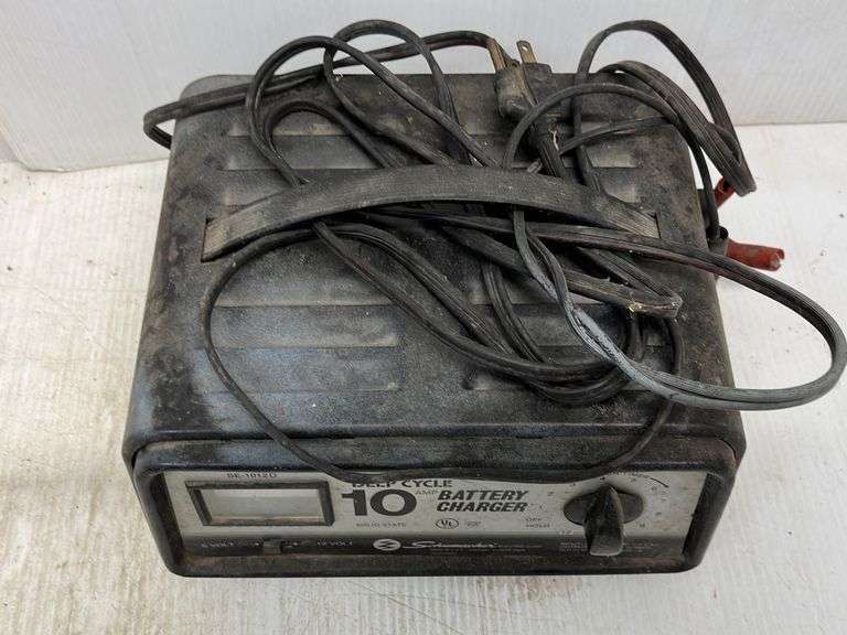 Schumacher deep cycle 10 AMP battery charger with timer, charges 6V and