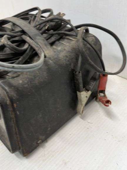 Schumacher deep cycle 10 AMP battery charger with timer, charges 6V and