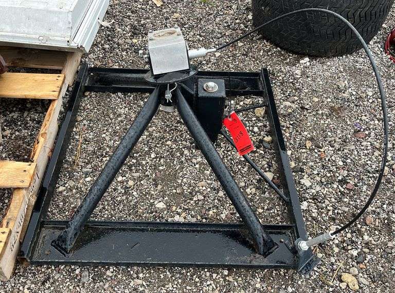 Anderson hitch, 24,000 GTWR, 4500 tongue weight, gooseneck to fifth