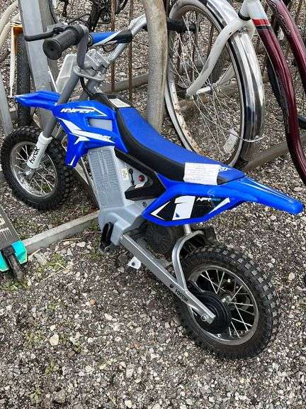 Battery Operated Razor 4runner Razor battery operated motorcycle, no battery, as is - Albrecht Auction ...