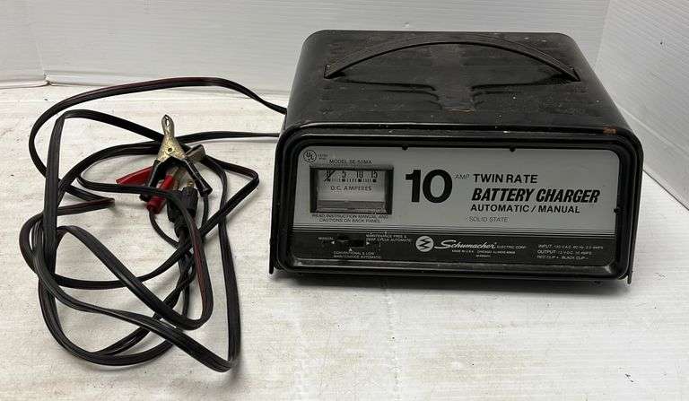 Schumacher 10 Amp Twin Rate battery charger, 12V applications, good