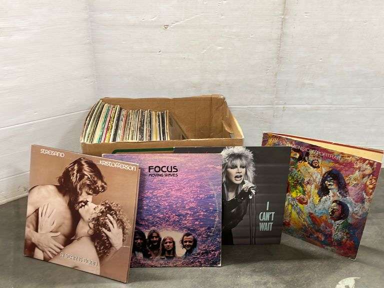Records All Over Over (50) LP records - Albrecht Auction Service