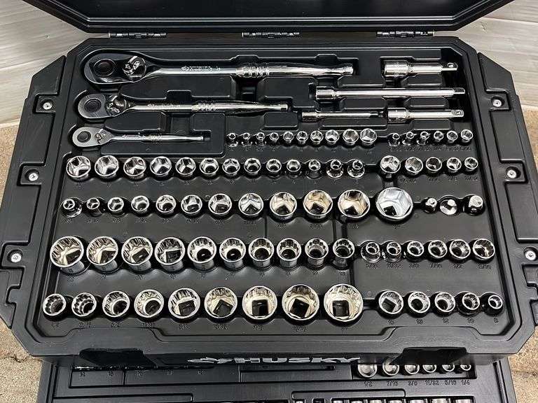 Husky 290piece mechanics tool set, 1/4", 3/8", and 1/2" ratchets, 1/4