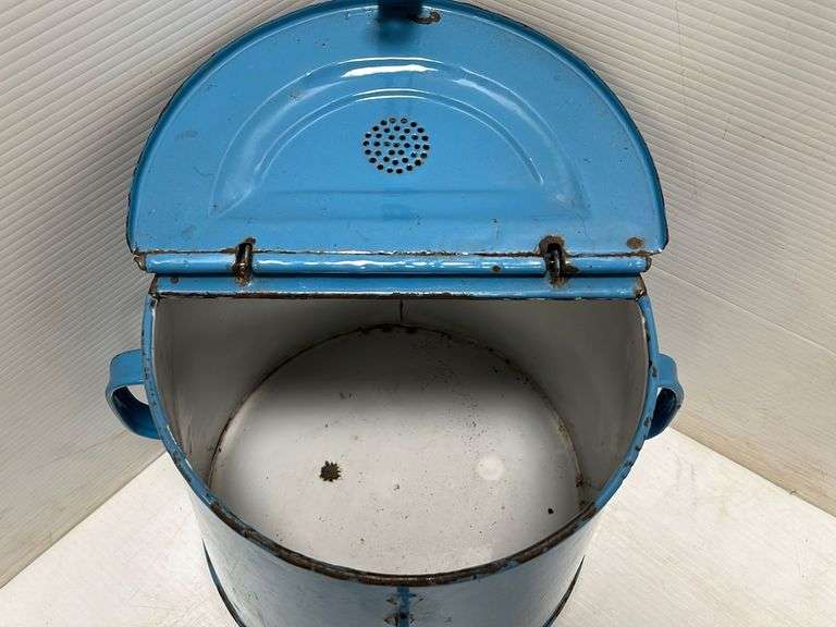 Unusual and antique blue Enamelware lard rendering kettle, 10 1/4"H x 8 1/2"W at top, has rim to