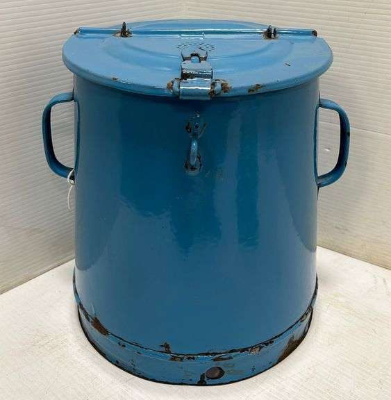 Unusual and antique blue Enamelware lard rendering kettle, 10 1/4"H x 8 1/2"W at top, has rim to