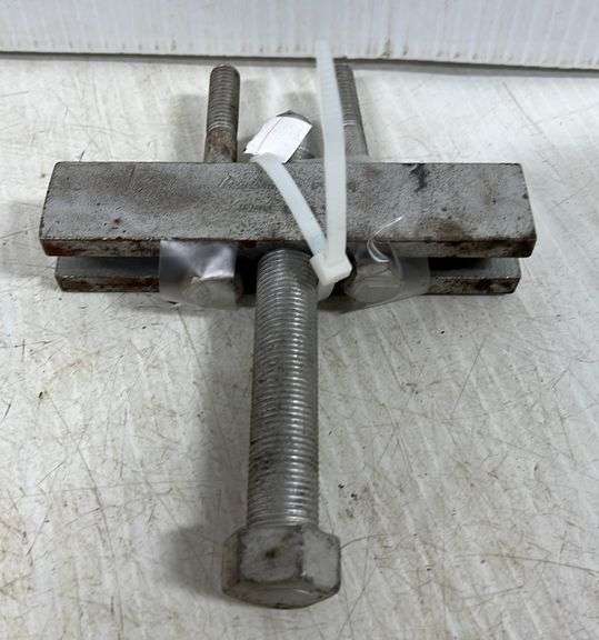 Older New Britain tools, P126 puller Albrecht Auction Service