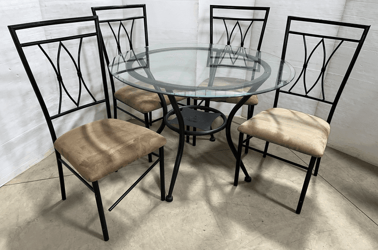 Metal framed dining room table with glass top and (4) chairs, cafe themed decorations, table top- 42"Across x 30"H, chairs- 19"W x 39"H, seats- 17 1/2"H