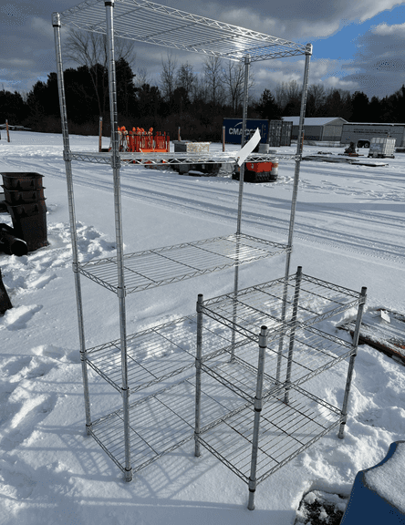 (2) Wire racks, approx. 13