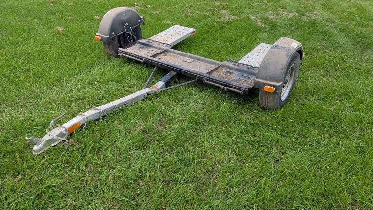 2011 Roadmaster RM3477 Vehicle Tow Dolly, (4,300 lb. GVWR), 205/75 Tires, 2" Ball Hitch, Very Little Use