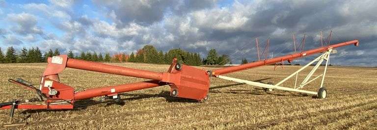 Farm-King 10-82 Grain Auger, 10"x82', Flighting is Good, No Holes or Cracks, Auger is NOT Perfectly Straight, Original PTO had a CV Joint, Works without it but May Need it for Really Tall Bins, Works Well, Very Good Shape