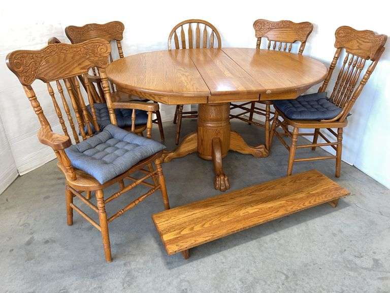 Summit Furniture oak dining table with (2) 12" leaves, and (6) Chairs, 2- non-matching, table without leaf- 48"W x 31"H