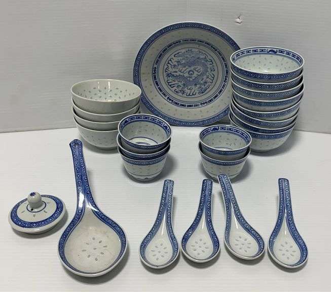 23-Piece Chinese rice ware dishes, soup spoons up to 8
