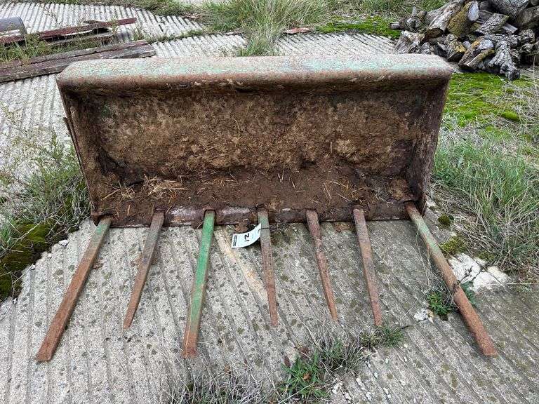 4' Rock Bucket for John Deere Loaders, 36" Center to Center on Mounts