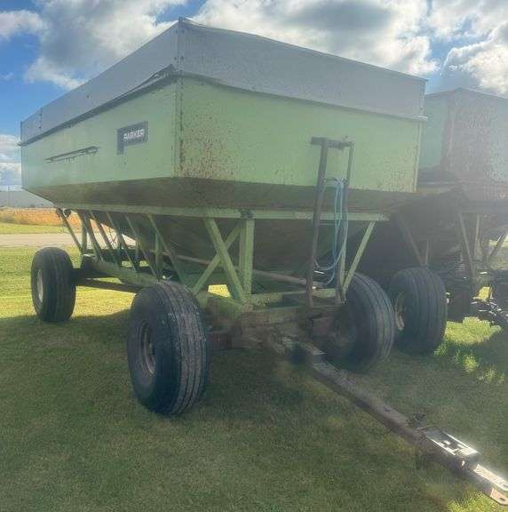 Parker Model 4000 Gravity Wagon, Good, Solid, Pulls Well, NOTE: No Sunday Pick-Up