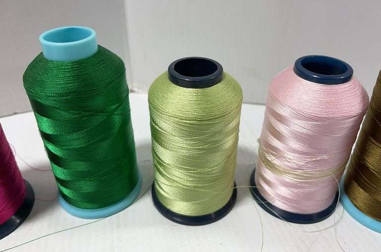 (10) Spools of thread - Albrecht Auction Service
