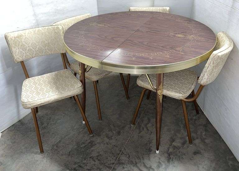 Retro table with (4) Chairs, table- 42"Dia x 30"H, no rips in chairs