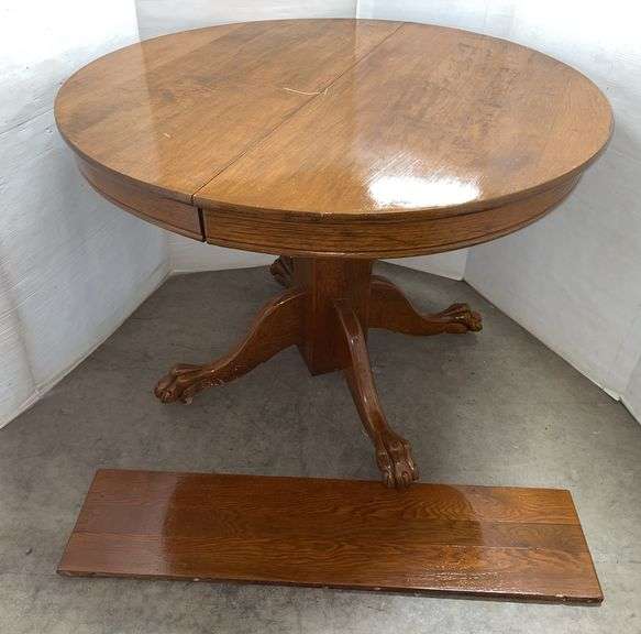 Clawfoot table with a 10" leaf, table- 42 1/2"Dia x 30"H