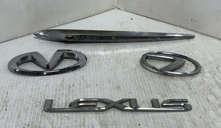 Lexus Rim Emblems Car emblems, includes: Lexus, 8