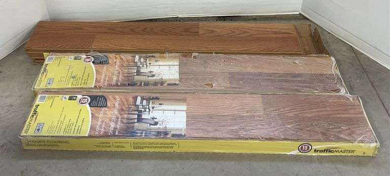 Lansbury Oak Laminate Flooring