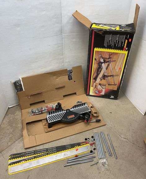 Full Range Compound Miter Box - Albrecht Auction Service