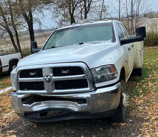 2016 Dodge 3500 Pickup, 2WD, (186,xxx Miles, but Currently Using), 6.4L Hemi Engine, 4-Door Crew Cab, Newer Tires, Nothing Wrong with It, Clean and Clear Title, NOTE: Contents in Truck, and Air Compressor, Fuel Tank, and Tools Shown in Photos are NOT Included, NOTE: See Questionnaire Pictures for Additional Information