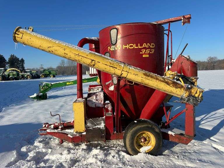 New Holland 353 Feed Grinder, Ser. No. 629377