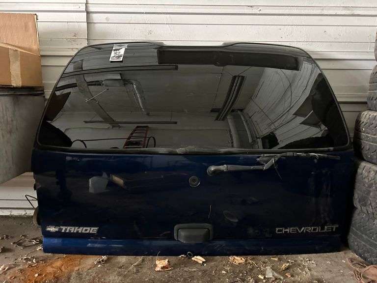 Rear Decklid Tailgate for 2000 Chevy Tahoe
