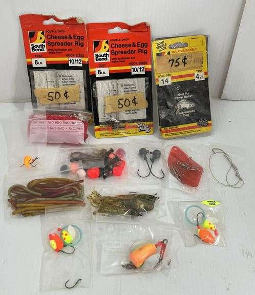 Assorted fishing items, some NIP - Albrecht Auction Service