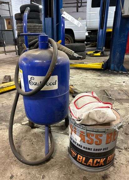 Eastwood Sandblaster with Media and Hood