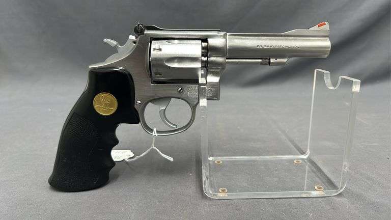 Smith & Wesson Model 67-1, .38 S&W Special - Albrecht Auction Service