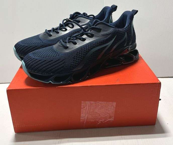 mens walking shoes size 8
