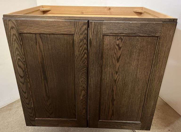 Image showcasing Kitchen/bathroom cabinet, 35 1/2